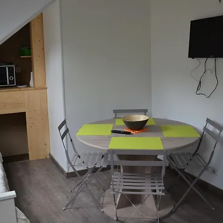 Πανσιόν Mere Elvira