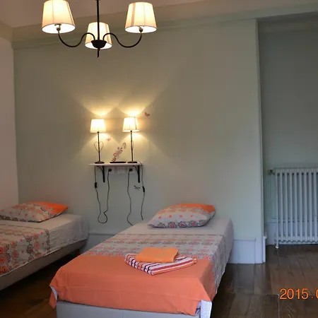 Mere Elvira Πανσιόν